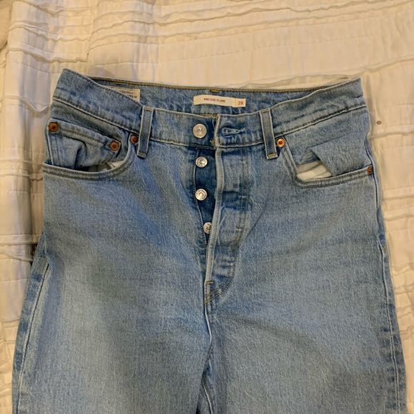 Levi’s Ribcage Flare Jeans - Picture 2 of 4